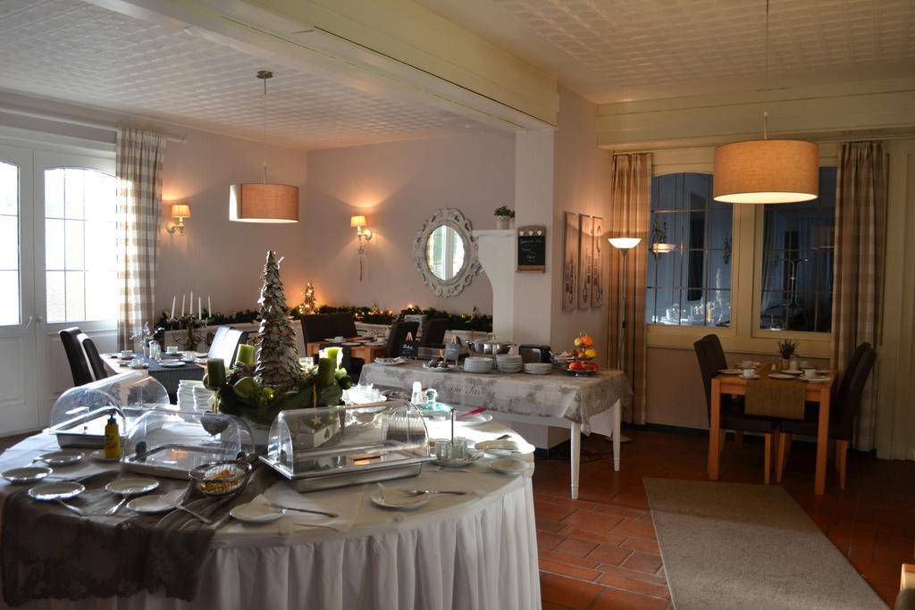 Hotel Garni Zum Dorfbrunnen Bornheim  Zewnętrze zdjęcie