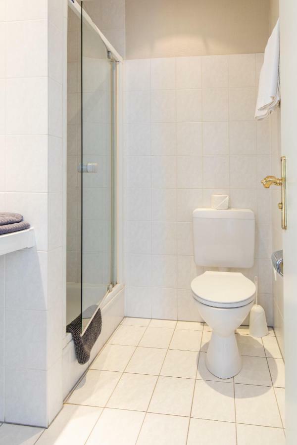 Hotel Garni Zum Dorfbrunnen Bornheim  Zewnętrze zdjęcie