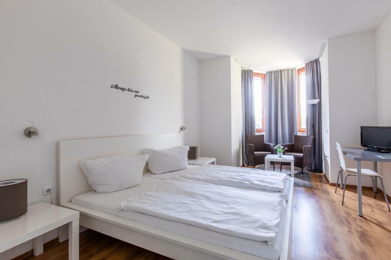Hotel Garni Zum Dorfbrunnen Bornheim  Zewnętrze zdjęcie