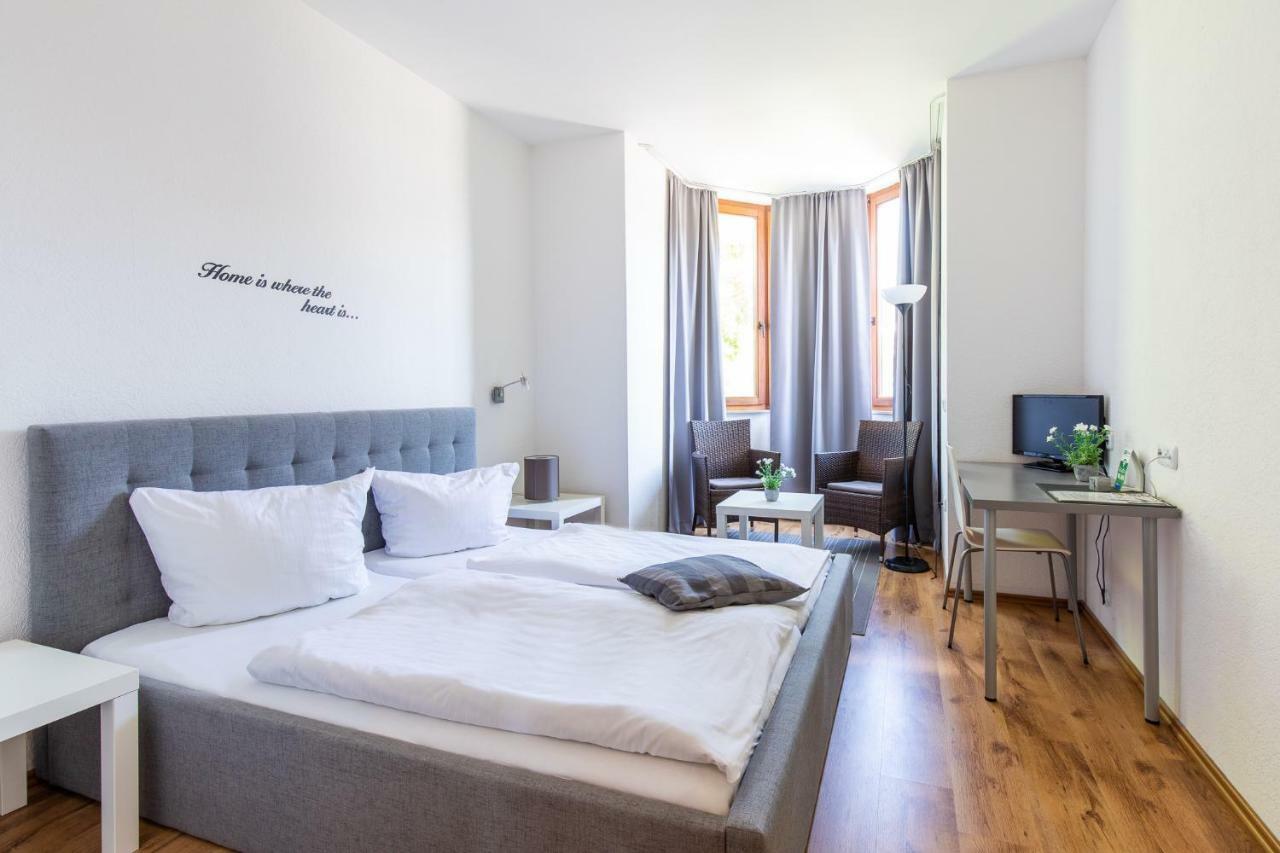 Hotel Garni Zum Dorfbrunnen Bornheim  Zewnętrze zdjęcie