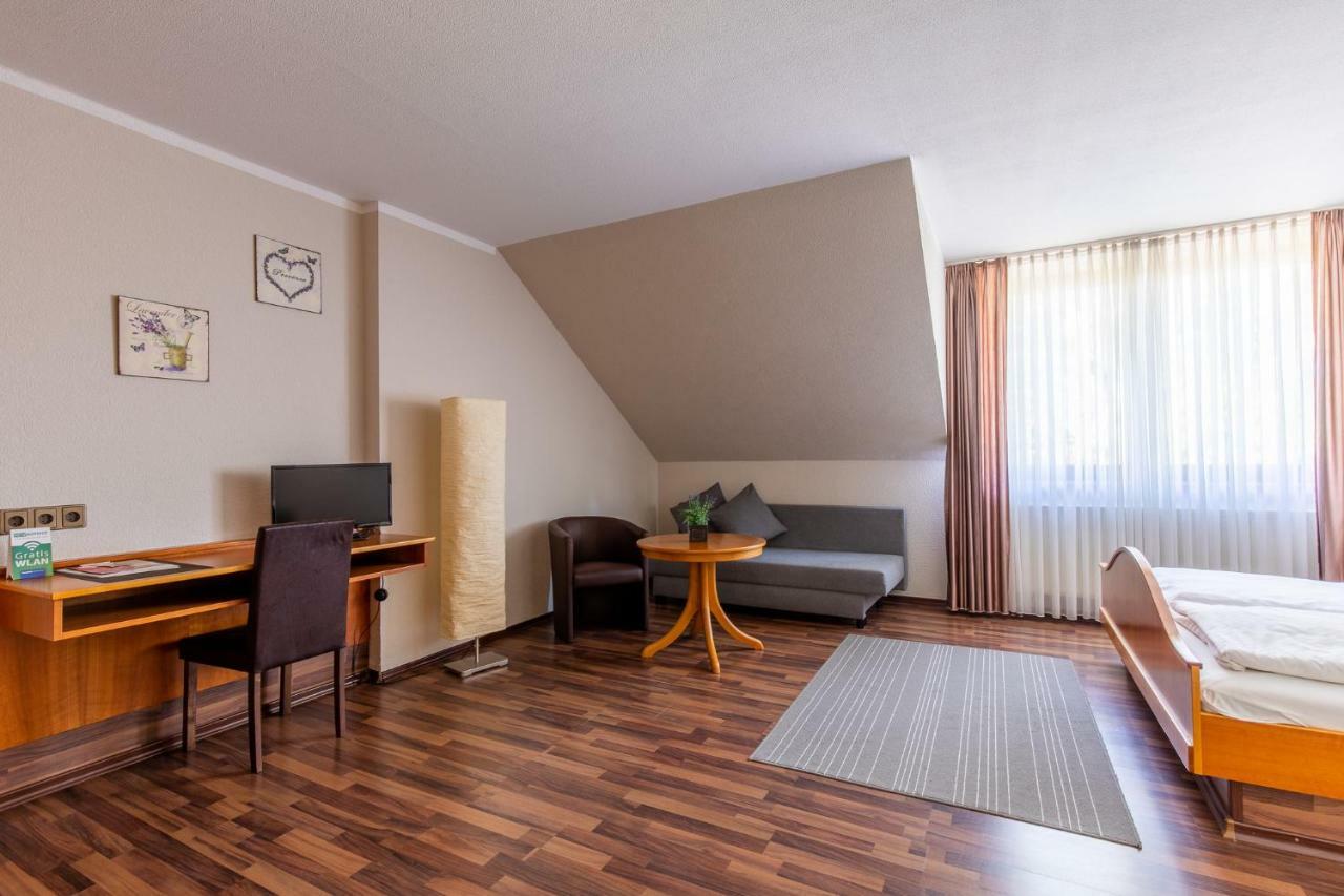 Hotel Garni Zum Dorfbrunnen Bornheim  Zewnętrze zdjęcie