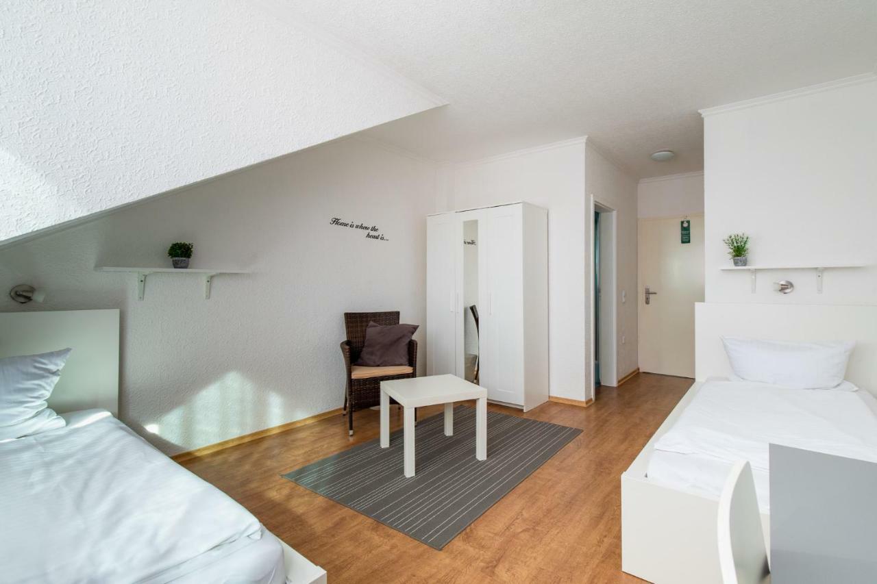 Hotel Garni Zum Dorfbrunnen Bornheim  Zewnętrze zdjęcie