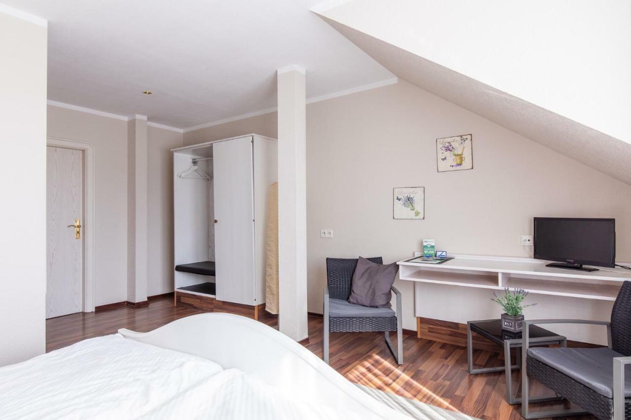 Hotel Garni Zum Dorfbrunnen Bornheim  Zewnętrze zdjęcie